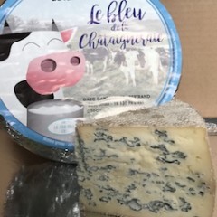 BLEU DE LA CHATAIGNERAIE 